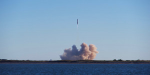 Beitragsbild des Blogbeitrags Mond-Rakete in den USA erfolgreich getestet – TopEasy aktuell