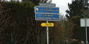 Beitragsbild des Blogbeitrags Unsere Pflicht in die Dunkelheit zu schauen