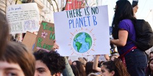 Beitragsbild des Blogbeitrags Weltweite Demonstrationen für mehr Klimaschutz – TopEasy aktuell 