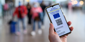 Beitragsbild des Blogbeitrags Grüner Pass: Österreich hält sich nicht an EU-Empfehlung