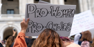Beitragsbild des Blogbeitrags Recht auf Abtreibung: Was ist „Roe v. Wade“? 