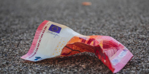 Beitragsbild des Blogbeitrags Inflationsschutz und Wohlstandsteilhabe