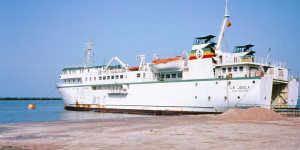 Beitragsbild des Blogbeitrags Senegal: 20 Jahre nach dem Untergang setzen die Opfer der Joola den Kampf fort