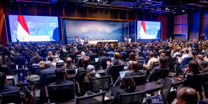 Beitragsbild des Blogbeitrags Klima-Kollaps, Polizeistaat und COP27: Wieso die Klimakonferenz in Ägypten anders ist