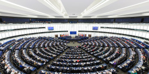 Beitragsbild des Blogbeitrags Politische Kräfteverhältnisse im Lichte der EU-Wahlen 2024 