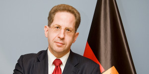 Beitragsbild des Blogbeitrags Wie der Geheimdienst Politik macht
