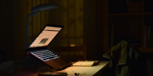 Beitragsbild des Blogbeitrags Viele Menschen in Asien zur Internet-Kriminalität gezwungen – TopEasy aktuell