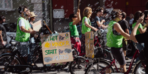 Beitragsbild des Blogbeitrags Viele Demonstrierende beim 14. Klimastreik in Österreich – TopEasy aktuell