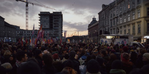 Beitragsbild des Blogbeitrags Fotogalerie: Tausende bei Demo in Wien zum „feministischen Kampftag“