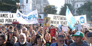 Beitragsbild des Blogbeitrags Argentinien: Hunderttausende für freie Bildung 