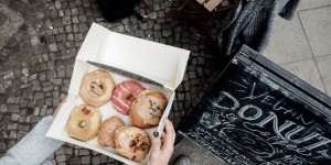 Beitragsbild des Blogbeitrags Berlin Eats: healthy & vegan Food Guide
