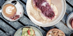 Beitragsbild des Blogbeitrags LONDON // 10 healthy & vegan Food Hotspots