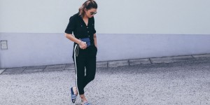 Beitragsbild des Blogbeitrags Adiletten alltagstauglich stylen – der Athleisure Trend