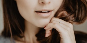 Beitragsbild des Blogbeitrags Beauty FAQ: Wow-Brows in 4 Steps 