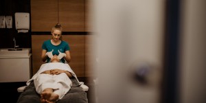 Beitragsbild des Blogbeitrags Beauty: Microneedling with Reviderm