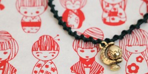 Beitragsbild des Blogbeitrags Die Welt an meinem Arm: Globusarmband 