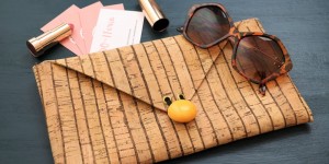 Beitragsbild des Blogbeitrags DIY Summer Vibes: Korkclutch