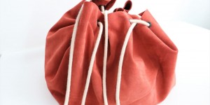 Beitragsbild des Blogbeitrags DIY Kreis Beuteltasche, die du auch als Rucksack tragen kannst