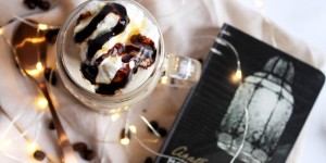 Beitragsbild des Blogbeitrags Tchin Tchin Day: Maple-Cinnamon Latte