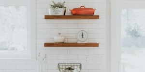 Beitragsbild des Blogbeitrags In 5 Schritten zur aufgeräumten Küche wie in „The Home Edit“ 