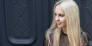 Beitragsbild des Blogbeitrags FASHION: IN THE SPOTLIGHT - FLORAL PRINT STREETSTYLE