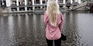 Beitragsbild des Blogbeitrags FASHION: RED STRIPED BLOUSE X DREAMS