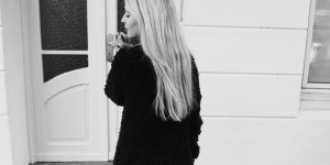 Beitragsbild des Blogbeitrags FASHION: THAT ONE FLUFFY FAUX FUR COAT 