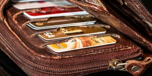 Beitragsbild des Blogbeitrags {Shopping} Bei jedem Einkauf punkten oder die irreführende Versuchung von Kundenkarten
