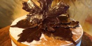 Beitragsbild des Blogbeitrags Naked Pumpkin-Cake mit Topfen-Frosting