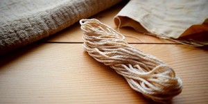 Beitragsbild des Blogbeitrags Nochmal Dipdye mit Naturfarben …Booklove „Wild gefärbt“…