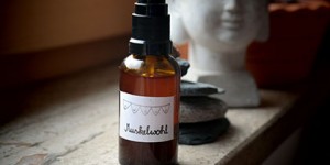 Beitragsbild des Blogbeitrags Arnika-Johanniskraut-Lotion …Pünktlichkeit ist eine Tugend…