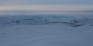 Beitragsbild des Blogbeitrags Spitzbergen – mit dem Schneemobil auf Eisbärensuche 