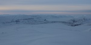 Beitragsbild des Blogbeitrags Spitzbergen – mit dem Schneemobil auf Eisbärensuche