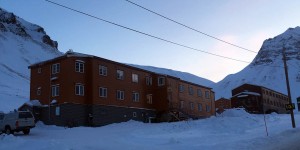 Beitragsbild des Blogbeitrags Unterkunft Spitzbergen Gjestehuset 102 in Longyearbyen