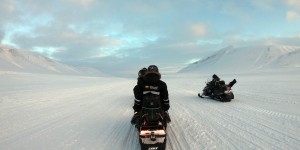 Beitragsbild des Blogbeitrags Spitzbergen Reise – Aktivitäten, Ausflüge und Touren in der Arktis im Winter