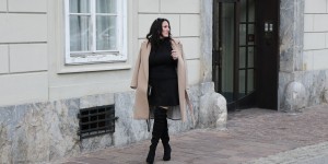 Beitragsbild des Blogbeitrags OUTFIT: Schwarze Overknees à la Miss Classy für 4Stylez4U