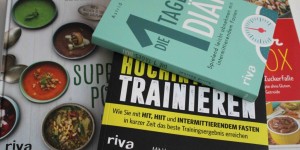 Beitragsbild des Blogbeitrags Intermittierendes Fasten, Buchtipps und eine kleine Challenge
