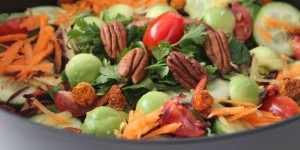 Beitragsbild des Blogbeitrags Übung der Woche: Täglich einen großen Salat essen 