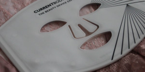 Beitragsbild des Blogbeitrags Erste Erfahrungen mit der CurrentBody Skin LED Lichttherapie-Maske