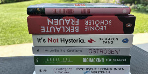 Beitragsbild des Blogbeitrags Neue Bücher – Altern, Östrogen, das weibliche Gehirn in den Wechseljahren & mehr