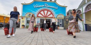 Beitragsbild des Blogbeitrags Unfassbare Möglichkeiten im höchsten begehbaren Kleiderschrank Österreichs mit TK Maxx