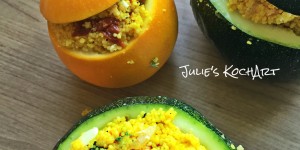 Beitragsbild des Blogbeitrags Aus dem Garten: Gefüllte Zucchini mit Couscous