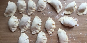 Beitragsbild des Blogbeitrags Mein fliegender Kochlöffel geht auf Reisen! Ab nach Japan um Gyoza zu essen! 