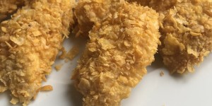 Beitragsbild des Blogbeitrags **Chicken Nuggets in Cornflakespanier**
