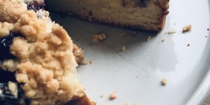 Beitragsbild des Blogbeitrags Sweet Friday! Blueberry-Crumble-Cheesecake 
