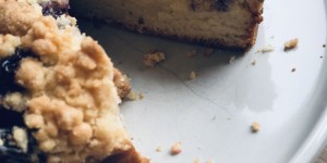 Beitragsbild des Blogbeitrags Sweet Friday! Blueberry-Crumble-Cheesecake