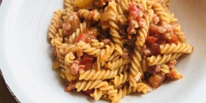 Beitragsbild des Blogbeitrags One Pot and a few Steps Pasta!