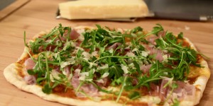 Beitragsbild des Blogbeitrags Pizza wie vom guten Italiener – das geht auch zuhause 