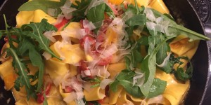 Beitragsbild des Blogbeitrags Pasta – geht einfach immer – heute mal mit Spargel und Schwammerln