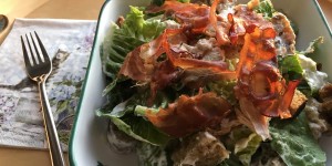 Beitragsbild des Blogbeitrags Caesar Salad – einfach, schnell und köstlich